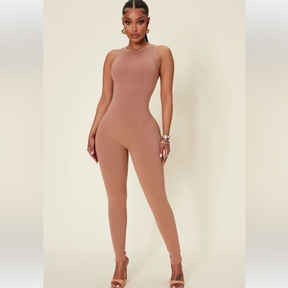 Serafina Snatched Jumpsuit - Nude Size Size Medium - Picture 1 of 5